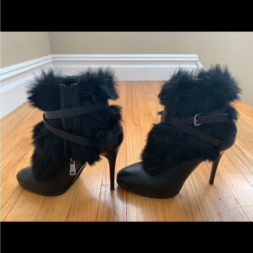 Runway Ralph Lauren purple Label Vivian Boots booties! Real Fur . Size 9…